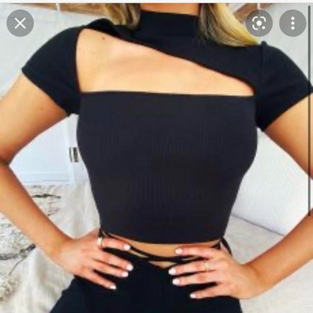 Tiger Mist black crop top